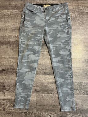 Democracy Jeans Women’s 10 Camouflage Ab Technology